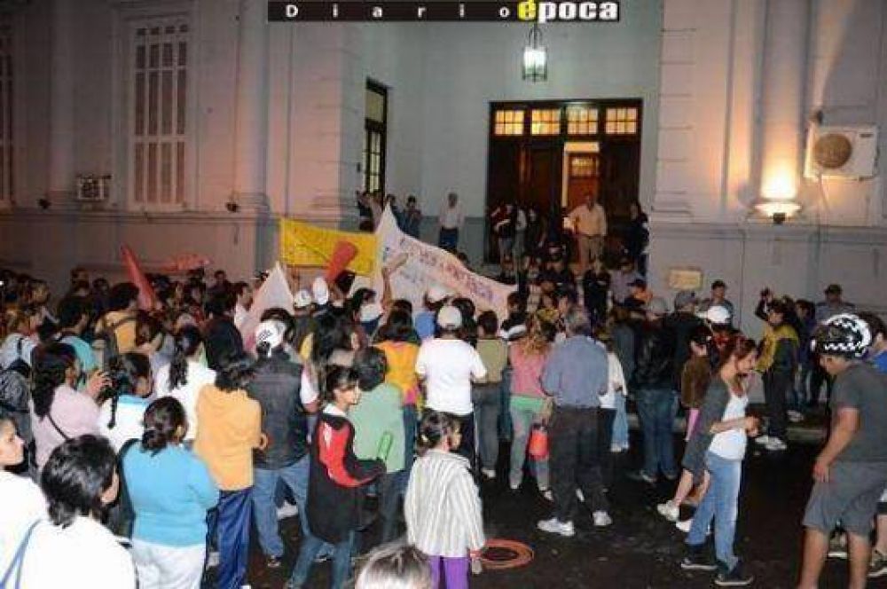 Ocupas del Pirayu� no aceptar�n una casa en predios de Santa Catalina