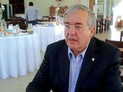 Todav�a no hay definici�n sobre el juicio pol�tico a Cornejo