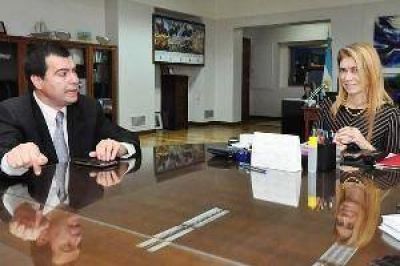 Giorgi y Yauhar destacaron "el crecimiento industrial que se desarroll� en Santiago"