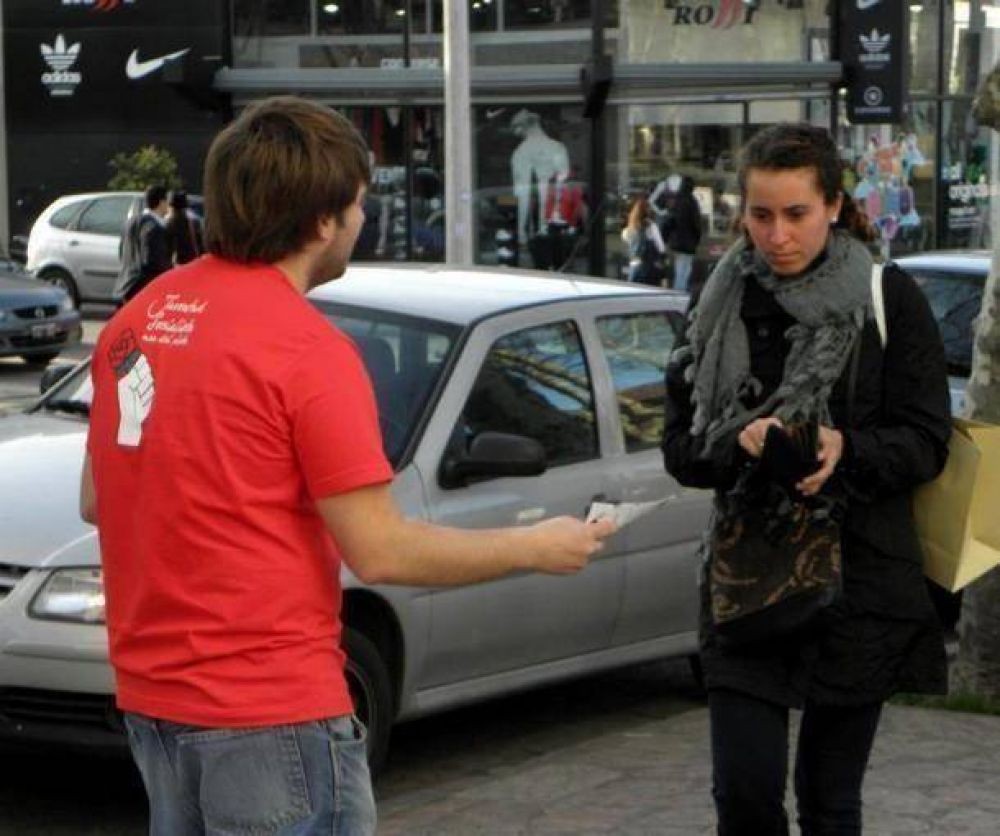 Juventud Socialista prosigue con la Campa�a �Sembremos la discusi�n�