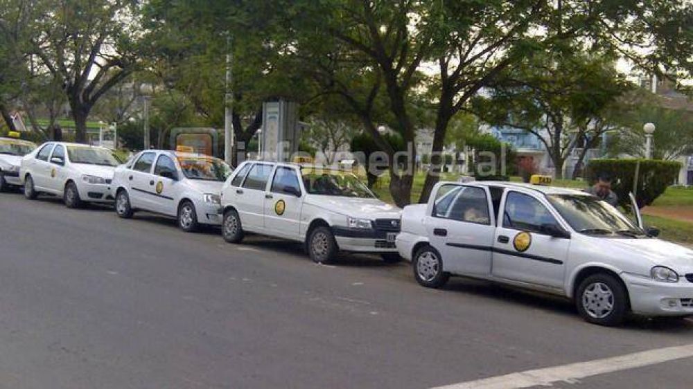 Paran�: taxistas se re�nen con autoridades municipales
