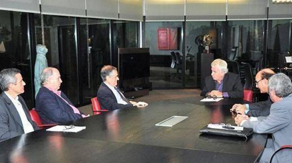 Bajar�an tasa al gasoil com�n y analizan ley de �protecci�n� a estacioneros