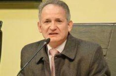 Romero: "Hay tensi�n entre dos agendas: una pedag�gica propositiva y la de dos sindicatos que persisten en el paro"