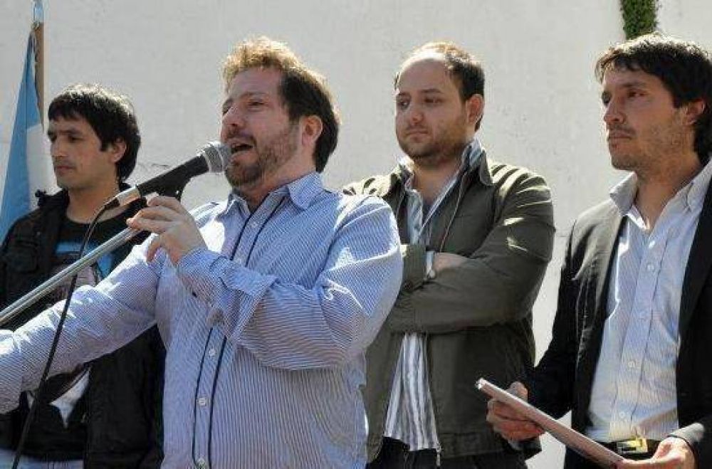 Jos� Ottavis: �El rol y el desaf�o de la juventud del Bicentenario es ser protagonista�