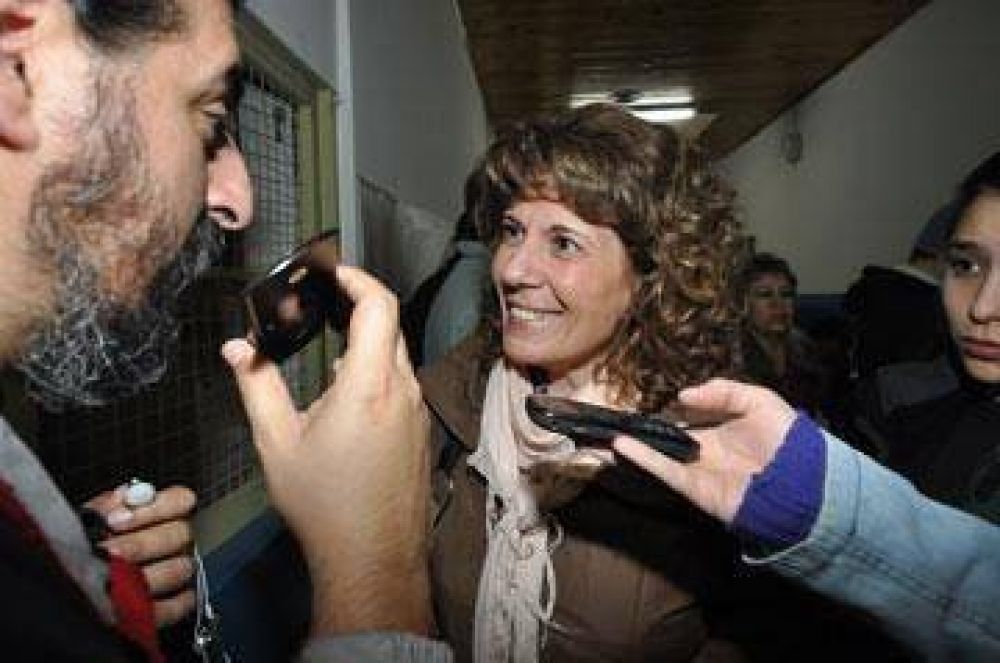Para Mestel�n en Santa Cruz se �normalizaron� los problemas
