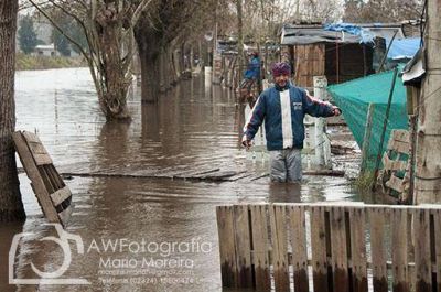 M�s all� del desastre, las aguas est�n bajando, aunque se teme por nuevas tormentas