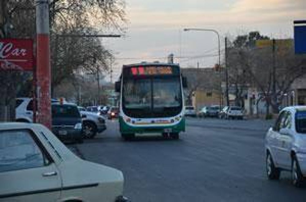 No podr� reproducirse m�sica sin auriculares en colectivos