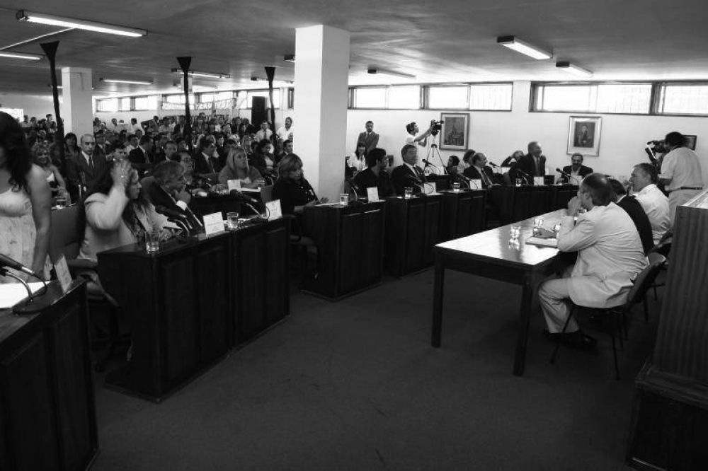 El ejecutivo buscar� la aprobaci�n de un cr�dito del Banco Provincia