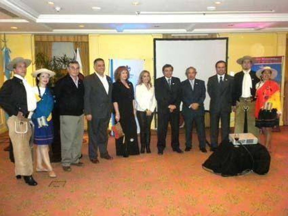 Buenos Aires  Presentaron festejos por el Bicentenario del �xodo Juje�o   