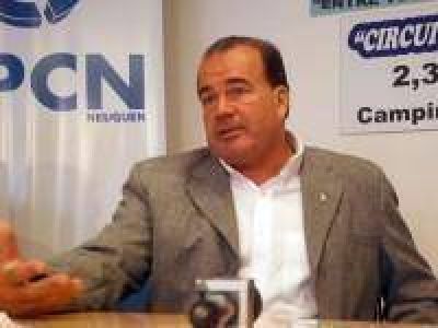 Guti�rrez dijo que �se hizo una presentaci�n para que se revea la reforma laboral porque perjudica a todo el comercio�