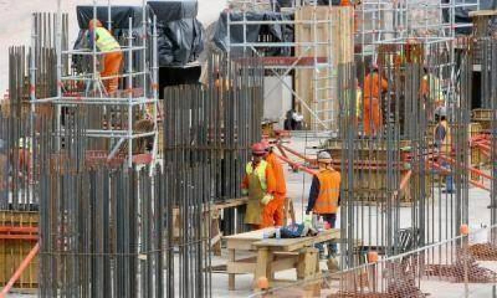 En Malarg�e no hay ni electricistas ni alba�iles: todos se fueron a trabajar a la minera Vale