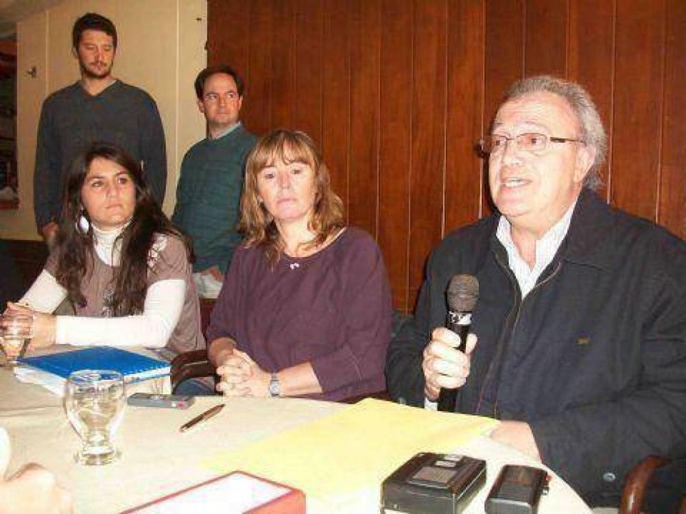 El FAP se re�ne en San Nicol�s