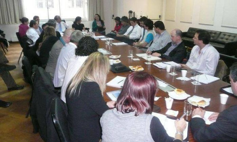 Guillermo Loffler particip� en una importante reuni�n en el Ministerio de Planificaci�n