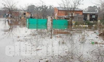 Ya son 140 los evacuados en Pilar a ra�z de las lluvias