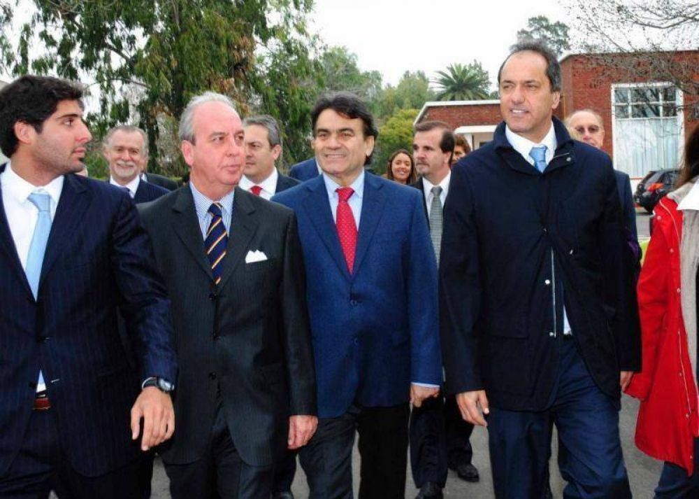 Guti�rrez y Scioli participaron de la inauguraci�n de la inauguraci�n de nuevas aulas