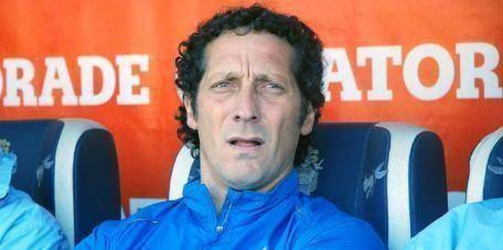 Pedro Troglio: �Se podr�a haber suspendido a las 2 de la tarde�