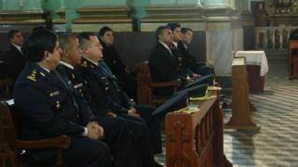 Comenzaron los festejos por los 189 a�os de la Polic�a
