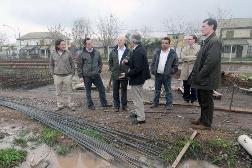 Paolo Rocca visit� las obras de la Escuela T�cnica de Tenaris
