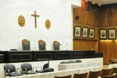 Con la renuncia de Eduardo Luis L�pez, Santiago se qued� sin Tribunal Oral Federal