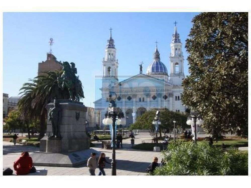 Se suspendi� el acto en memoria de San Mart�n en plaza 1� de Mayo