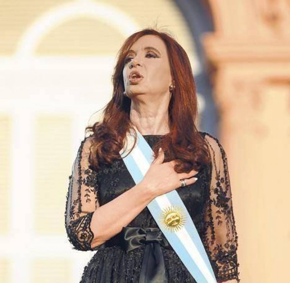El Gobierno, dividido por el proyecto para "eternizar" a Cristina