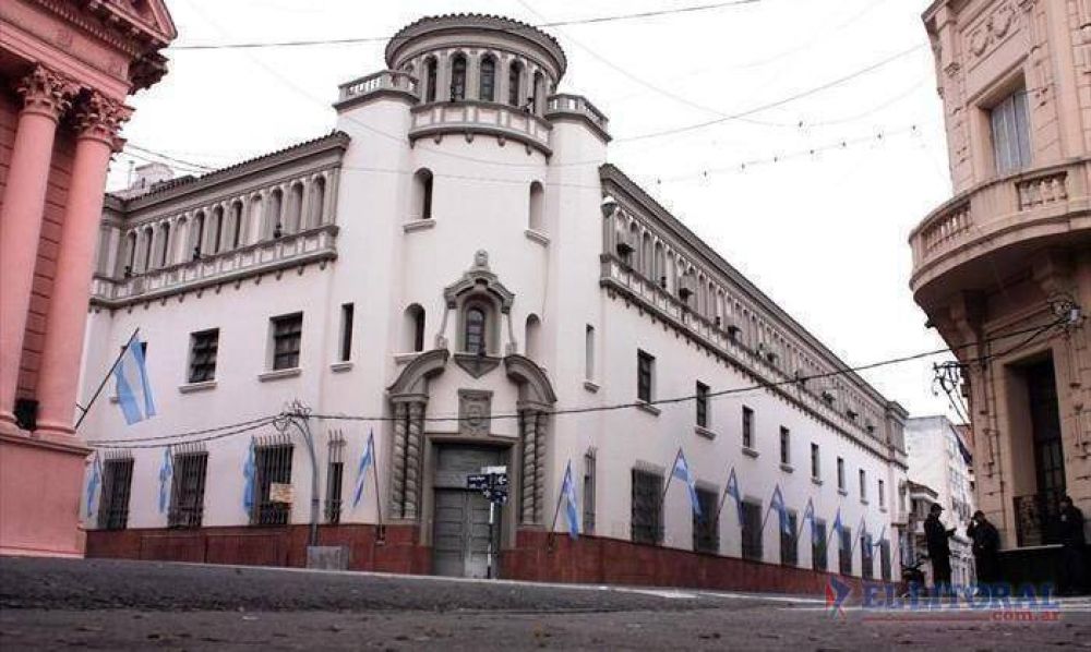 El Gobierno espera un gesto de la Naci�n que evite acudir a la Corte por fondos