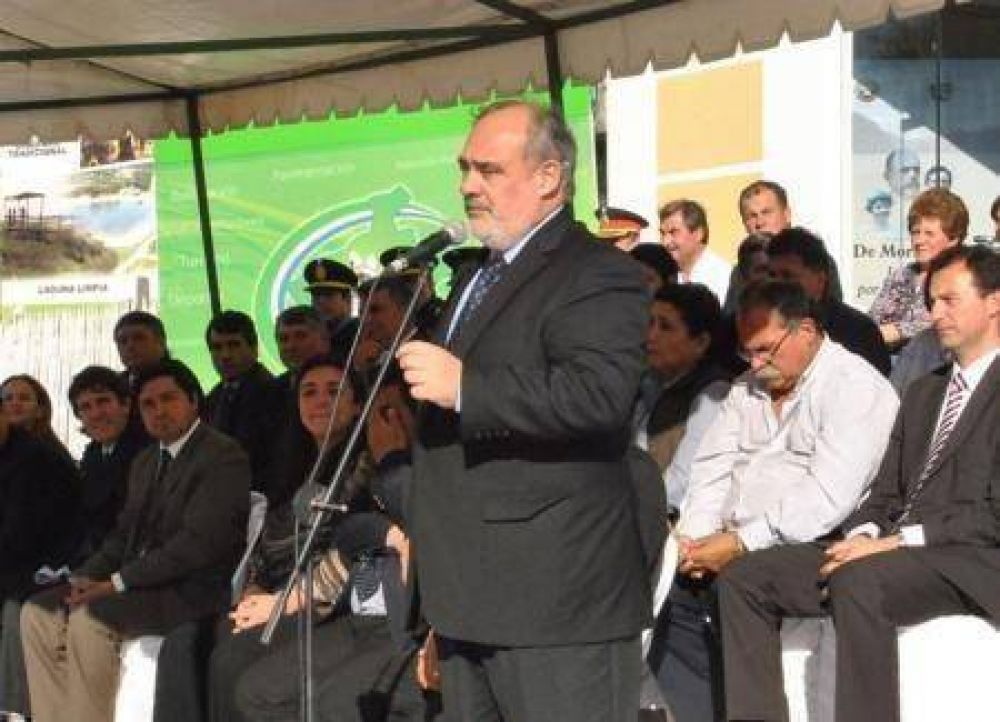Colombi: �estamos reafirmando las autonom�as municipales�