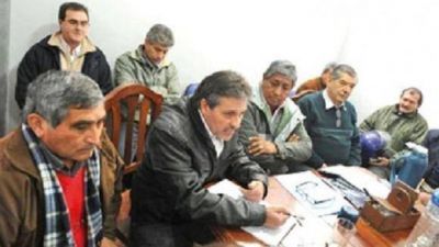 El Frente Intersindical entreg� un petitorio al Gobierno y se prepara para una movilizaci�n 