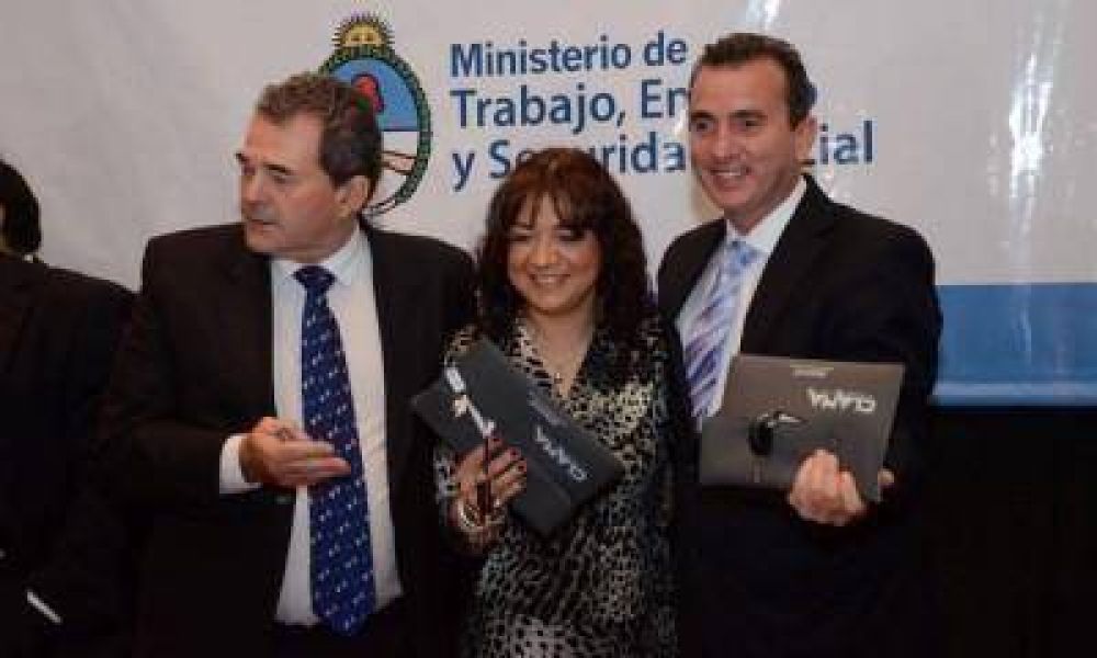 P�rez asegur� que no tiene "elementos" para pedirle la renuncia a De Rosas