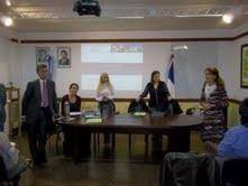 Discapacidad: articulan capacitaci�n con municipios