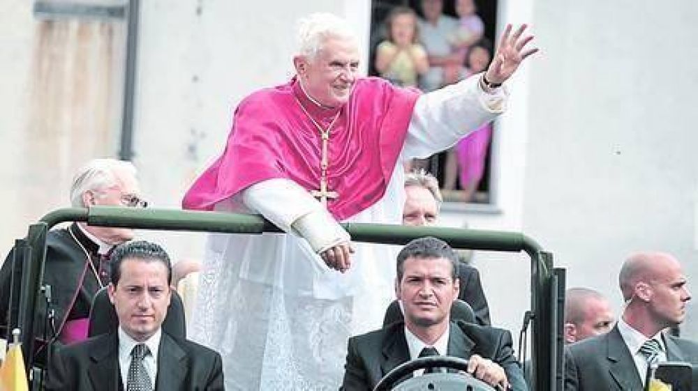 Aparecen otros personajes en el caso del mayordomo del Papa