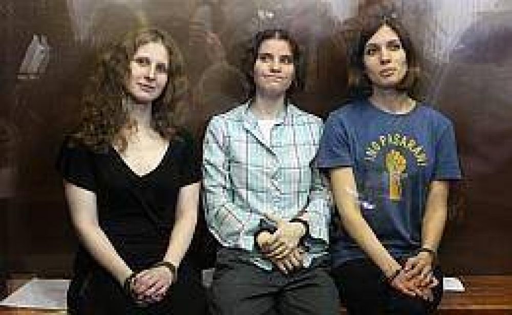 Rusia: pol�mica condena a banda punk que critic� a Putin