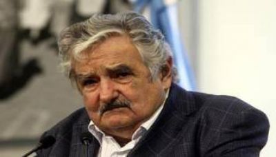 Mujica dice que Argentina est� "en un proceso muy aut�rquico"