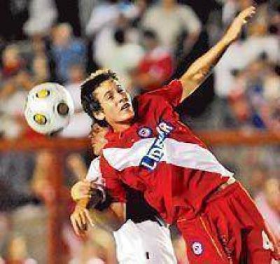 Despu�s de los bloopers, el empate lo festej� Gimnasia