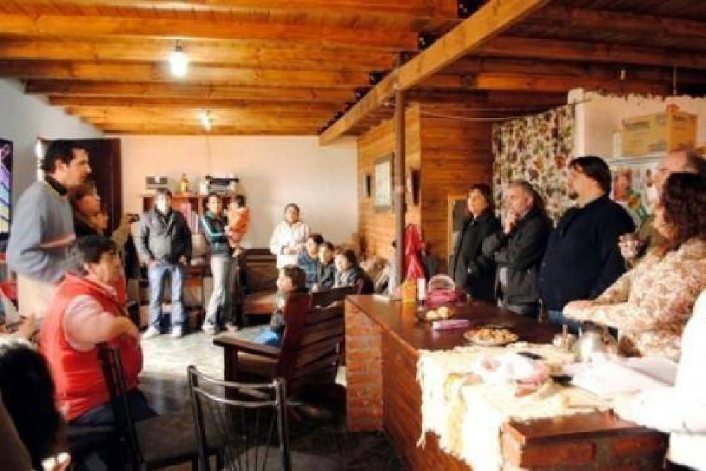 Reuni�n entre diputados y vecinos por ampliaci�n del Ejido Urbano