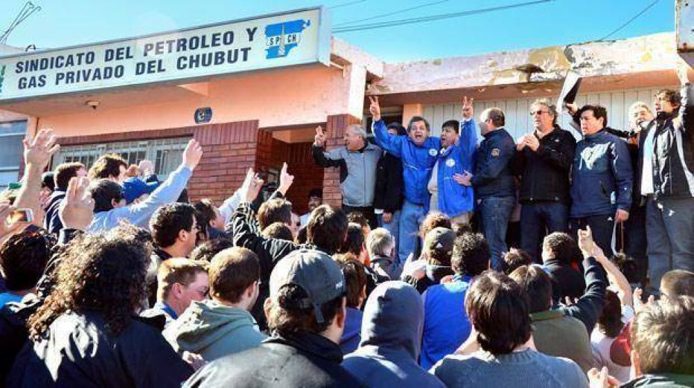Elecciones en Petroleros: Fournier y Avila formalizaron sus candidaturas