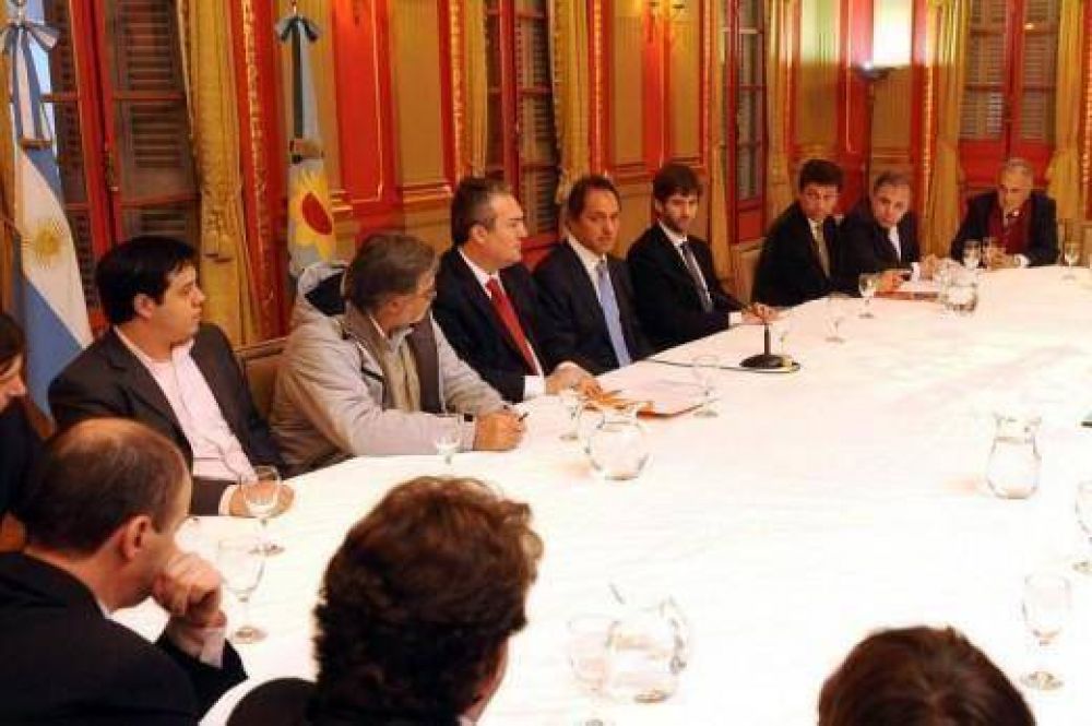 Scioli se va a Chile