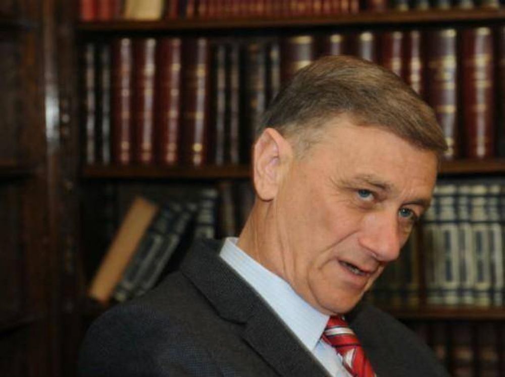 "El gobierno se basa en el poder, el saqueo y la impunidad"