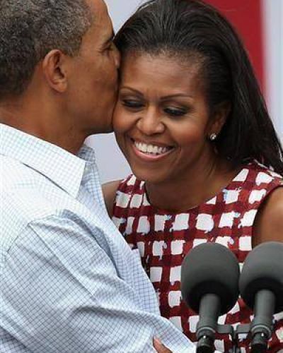 Michelle apela a su popularidad para apuntalar a Obama