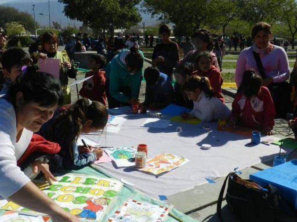 Numerosa convocatoria por el festejo del D�a del Ni�o en la ciudad