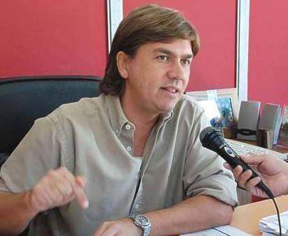 Zdero defendi� el sistema de estacionamiento medido
