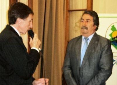 Eval�an darle el alta m�dica al Intendente San Pedro