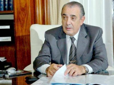 Cama�o pidi� apostar al di�logo
