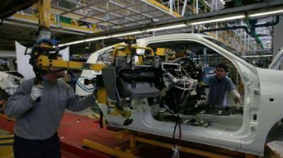 Automotrices aceleran hasta fin de a�o