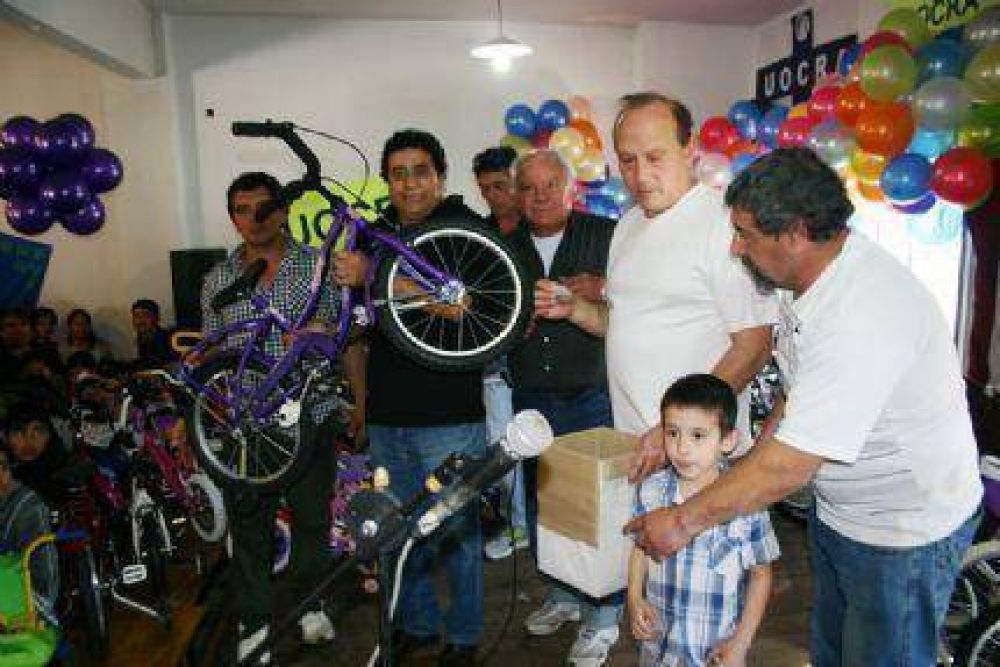 La UOCRA Mar del Plata sorte� 230 bicicletas entre hijos de los afiliados en el festejo del D�a del Ni�o