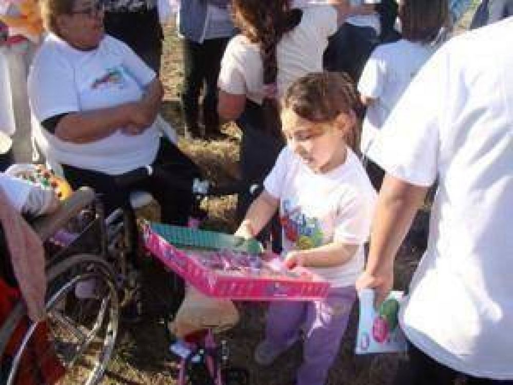 La C�mpora local organiz� festejos del D�a del Ni�o