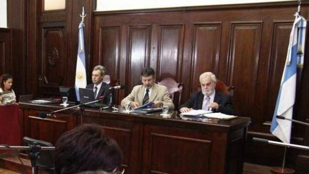 Con testigos de todo el pa�s contin�a el juicio por Marita 