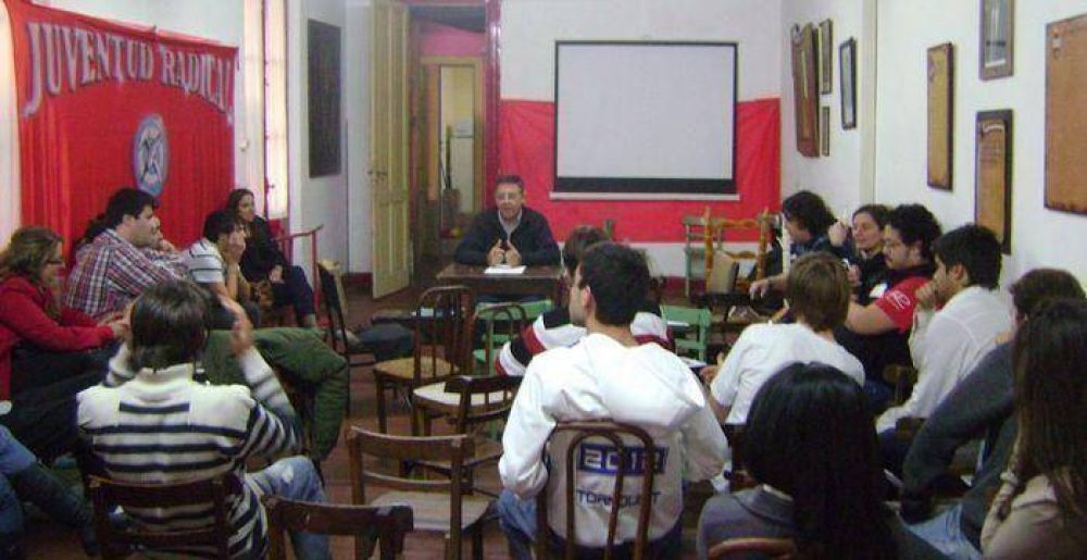 La Juventud Radical de Tornquist particip� de un encuentro seccional