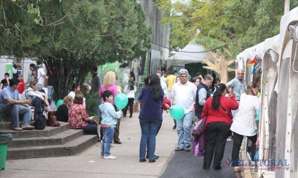 Los correntinos optaron por la literatura para disfrutar del fin de semana largo