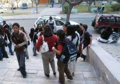 Se mantienen niveles de repitencia en los secundarios de la provincia 